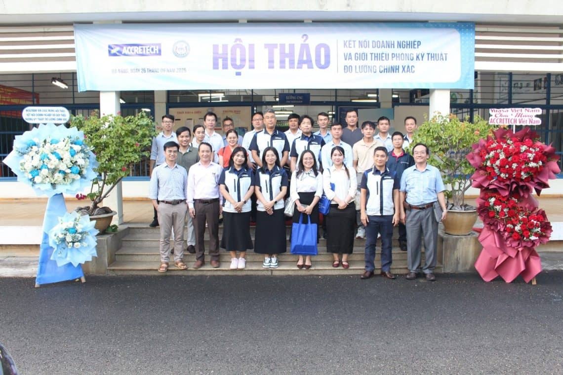 Các đại biểu tham dự Hội thảo chụp ảnh. Ảnh: UTE