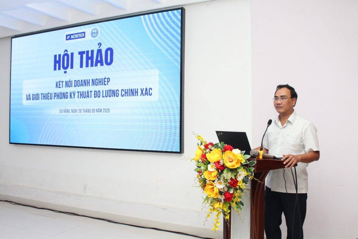 PGS. TS. Võ Trung Hùng phát biểu. Ảnh: UTE