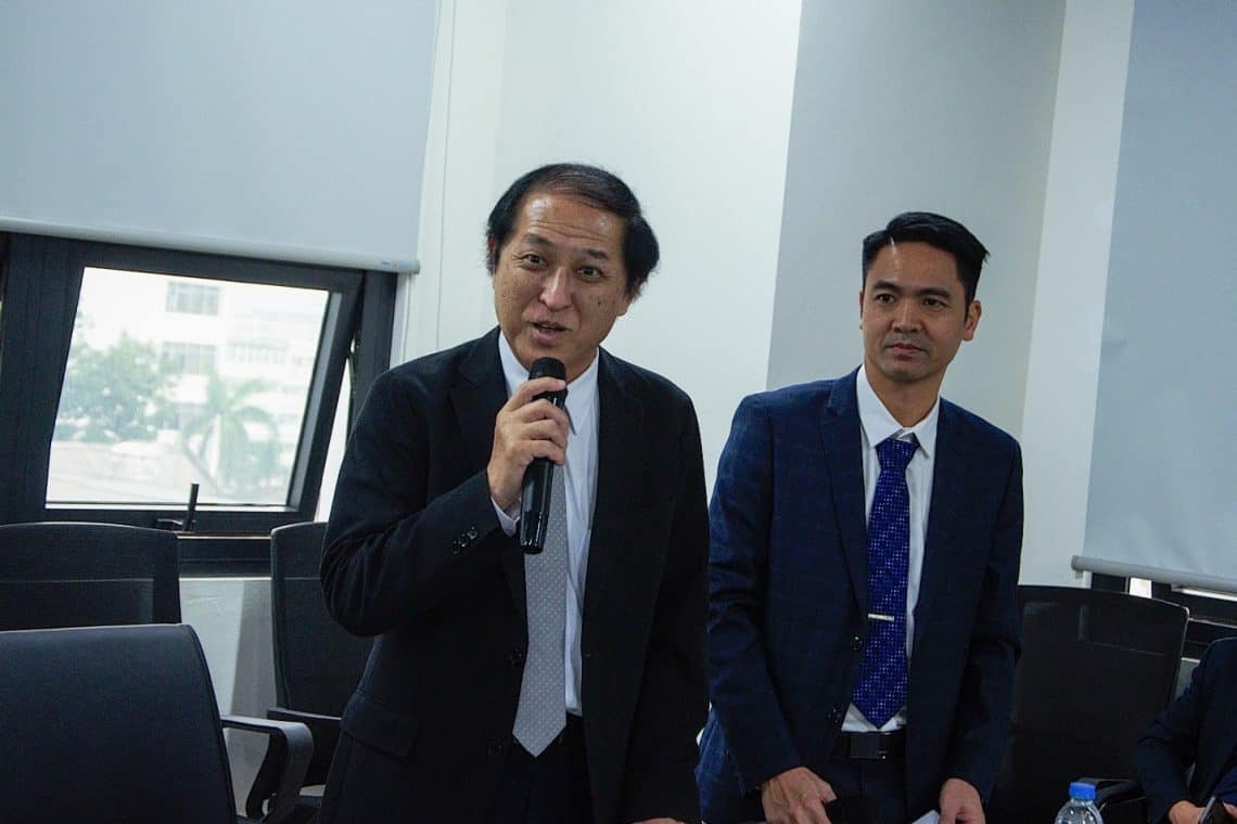 Ông Ajikawa Kazunori – Giám đốc Điều hành Công ty Nissei Việt Nam phát biểu chúc mừng. Ảnh: HUST